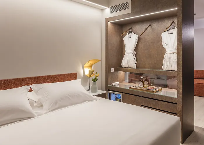 Axel - Adults Only Otel