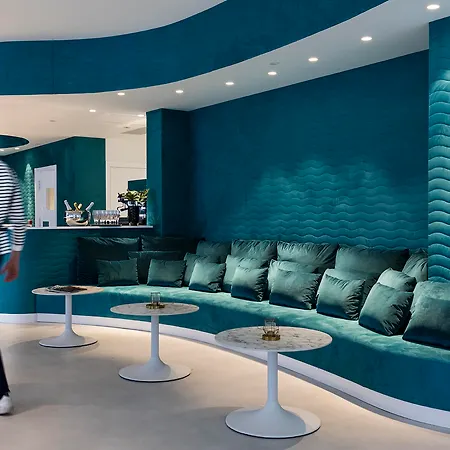 Axel - Adults Only 산세바스티안