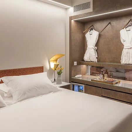Axel - Adults Only Hotell