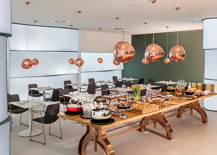 Axel - Adults Only سان سيباستيان